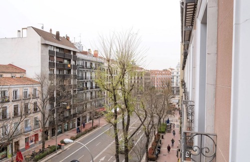 Trafalgar House | Apartamento Premium 2 Dormitorios 1 Baño con Balcón
