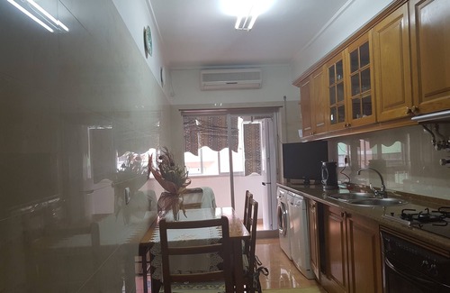 Pontinha Apartment | Apartamento espaçoso mt confortável, metro praticamente á porta, Pontinha Lisboa