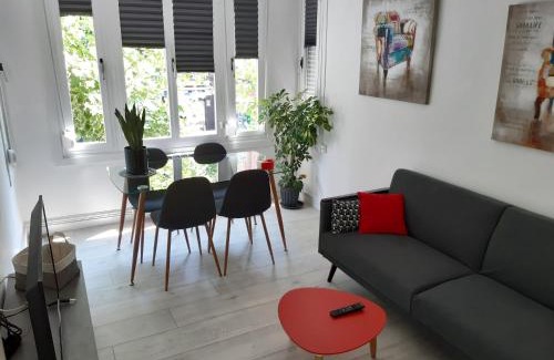 Logrono City Centre Apartment | Apartamento Somosierra a 5 minutos del centro histórico para 8 personas