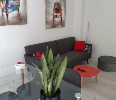 Logrono City Centre Apartment | Apartamento Somosierra a 5 minutos del centro histórico para 8 personas