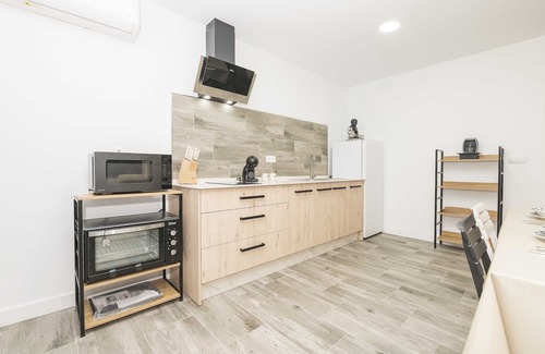 Rota House | APARTAMENTO TOM-ISI - Cozy Apartment in Rota with Free WiFi and 5 Minutes from the Beach