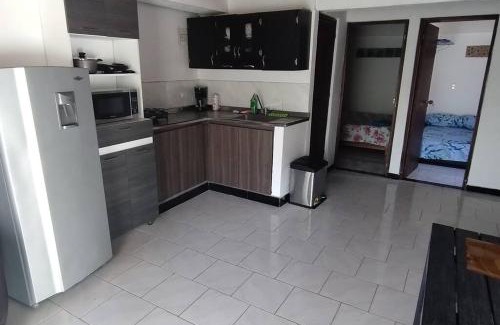 Villa Hermosa Apartment | Apartamento Vista Linda en la Mitad de Medellin