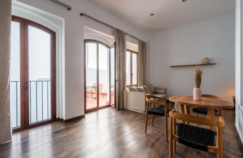 Encarnacion-Regina Apartment | Apartamentos "El Escondite de María"