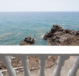 Los Llanos de Aridane Apartment | Apartamentos con vistas al mar en El Remo