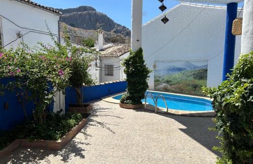 Benaocaz Apartment | Apartamentos Jaronil