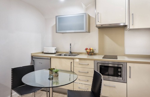 San Vicente Apartment | Apartamentos Metrópolis Sevilla