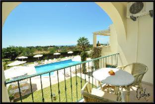 Vale de Parra Apartment | Apartamentos Monte dos Avós, Albufeira by AlgarveBlossom