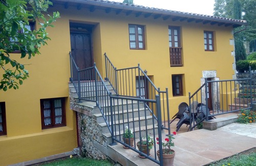 Alfoz de Lloredo Cottage | Apartamentos Padruno 5 for 2/4 persons