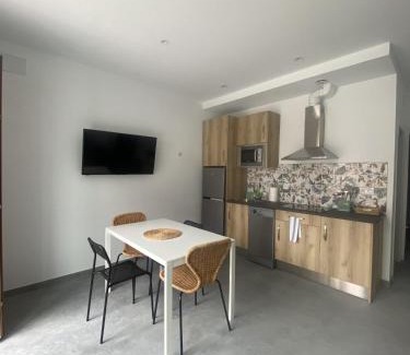 Herran Apartment | Apartamentos Santamira Street