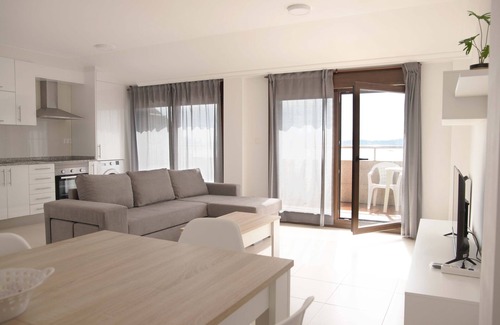 Boiro Apartment | APARTAMENTOS TERRAMAR nCon vistas al mar cerca de la playa en la ría de Arousa