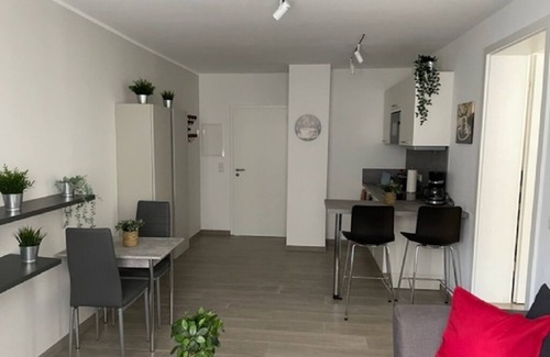 Altstadt-Nord Apartment | Apartes City Apartment with balcony. Direct city center location at the DOM & old town!