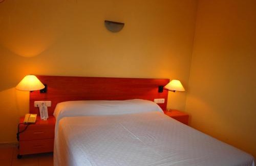 El Putget i Farro Apartment | Aparthotel Bertrán