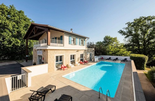 Lissieu Apartment | Aparthotel Garden & City Lyon - Lissieu 3* - 4 rooms 8 people