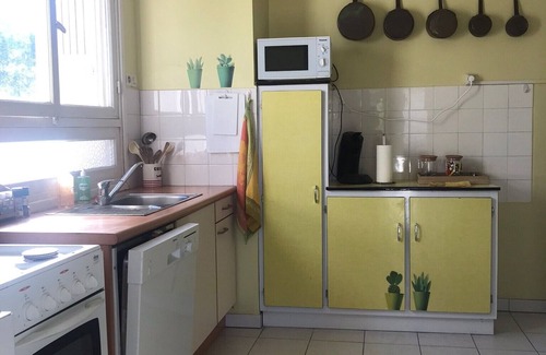 Saint-Georges-de-Didonne Apartment | Apartment/house for 6 people 100m from the beach 🏖