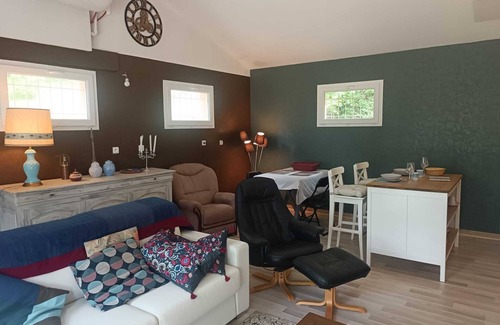Saint-Vincent-sur-l'Isle Apartment | Apartment in Saint-Vincent-sur-l'Isle