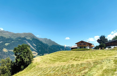 San Martino in Passiria Apartment | Apartment 'Jaufenspitz' with Mountain View, Shared Garden and Balcony