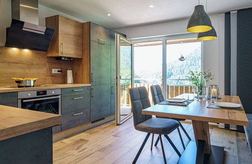 Bad Peterstal-Griesbach Apartment | Apartment 'Talblick' with Mountain View, Shared Terrace and Wi-Fi