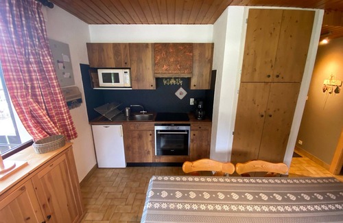 La Chapelle-d'Abondance Apartment | Apartment Near Cable Cars with Balcony - Pet-Friendly, Non-Smoking