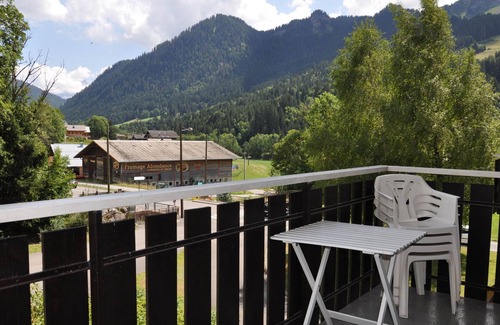 La Chapelle-d'Abondance Apartment | Apartment Near Cable Cars with Balcony - Pet-Friendly, Non-Smoking
