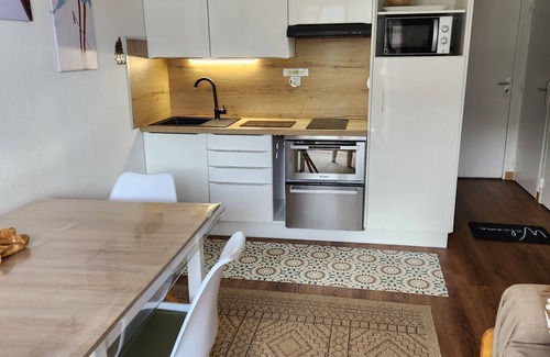 Saint-Etienne-de-Tinee Apartment | Apartment in the heart of the Auron resort -