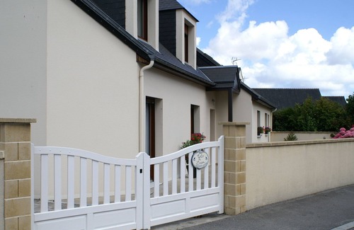 Saint-Vaast-la-Hougue Apartment | Apartment, 400 m from the port of Saint Vaast la Hougue