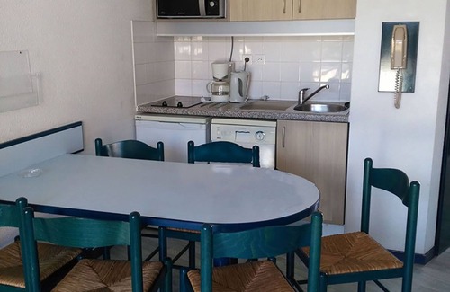 Vieux-Boucau-les-Bains Apartment | Apartment for 6 pers. at the edge of the Port d'Albret Lake.