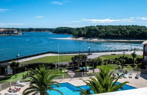 Vieux-Boucau-les-Bains Apartment | Apartment for 6 pers. at the edge of the Port d'Albret Lake.