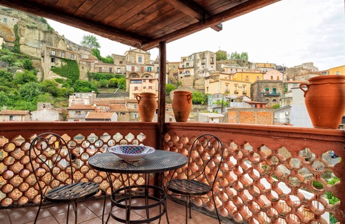 Rovittello Apartment | Apartment "Borgo Santa Caterina Albego Diffuso" with Mountain View