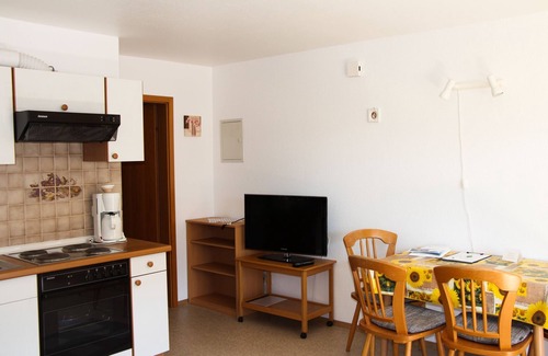 Nonnenhorn Apartment | Apartment 1, 37m² with Shared Garden, Balcony and Wi-Fi