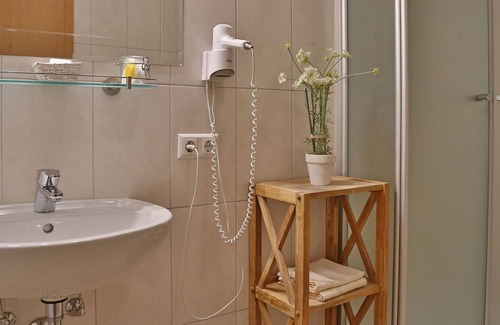 Scharnitz Apartment | Apartment, 1 Bedroom, Sauna, Optional Breakfast - Pension Frankenhof