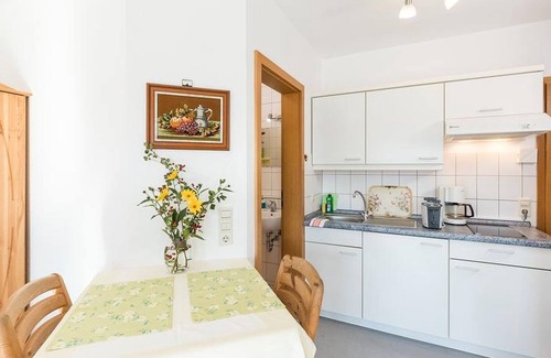 Uhldingen-Muehlhofen Apartment | Apartment '1, 30qm' with Balcony and Wi-Fi