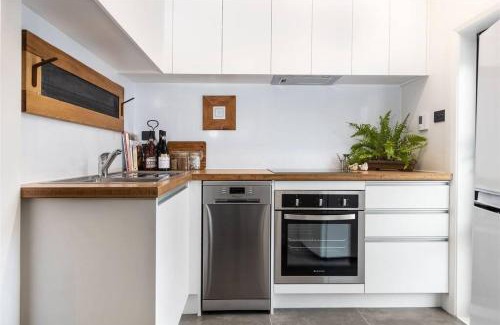 Blenheim Apartment | Apartment 1 - Haddin Court - Executive One Bedroom