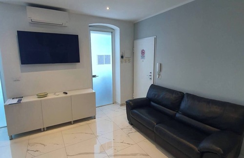 Bussana Apartment | Apartment 1 minute from the beaches and minutes from downtown San Remo