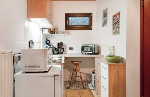 Morbach Apartment | Apartment '1 Zimmer Wohnung Lindenallee Hunolstein' with Garden and beautiful views