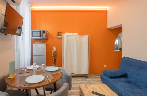 Bourg-Saint-Andeol Apartment | Apartment '106 - Cosy T2' with Wi-Fi and Air Conditioning