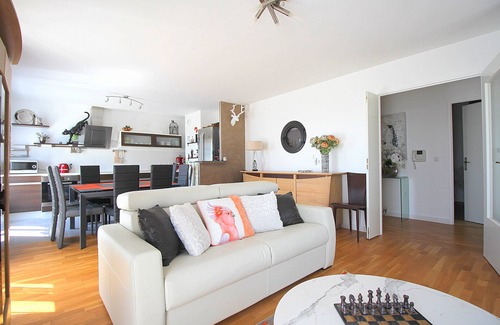 Serris Apartment | Apartment 10 pax lake view and Disneyland Paris (HONORE1)
