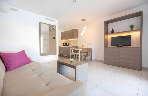 Cala Agulla Apartment | Apartment '10' with Shared Pool, Wi-Fi and Air Conditioning