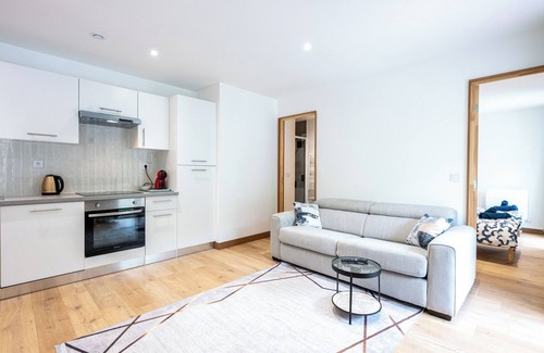 Brides-les-Bains Apartment | Apartment '101' with Shared Garden and Wi-Fi