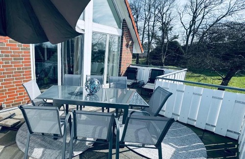 Aldenburg Apartment | Apartment 160qm 5 Schlafzimmer 1 Wohnzimmer Terrasse und Balkon