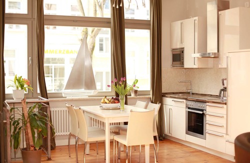 Warnemuende Apartment | Apartment 2 - Apartment in the city villa (TD)