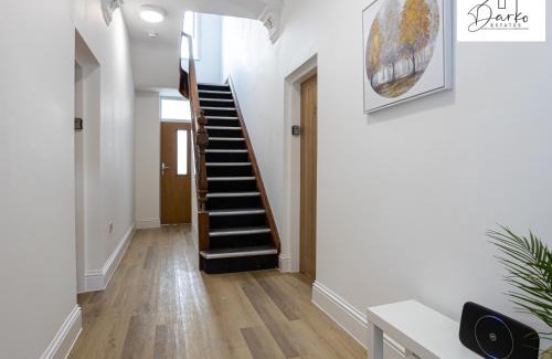 Walkden Apartment | Apartment 2 - Beautiful 1 Bedroom Apartment Near Manchester