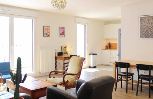 Aubervilliers Apartment | Apartment 2 bedrooms with balcony