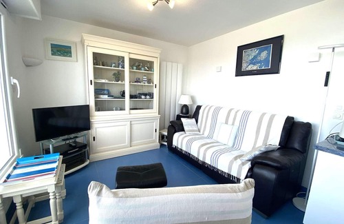 Tregastel Apartment | Apartment. 2 bedrooms EXCEPTIONAL SEA VIEW, Greve Blanche beach TREGASTEL