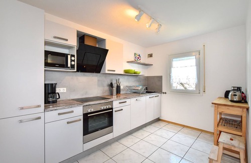 Hoyren Apartment | Apartment '2' with Shared Terrace, Shared Garden and Wi-Fi