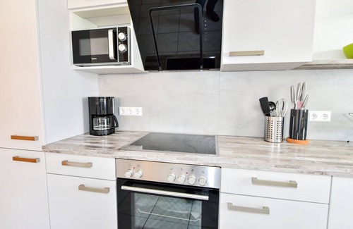 Hoyren Apartment | Apartment '2' with Shared Terrace, Shared Garden and Wi-Fi
