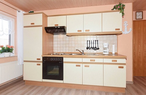 Esens Apartment | Apartment 2 - Huus kiek ut