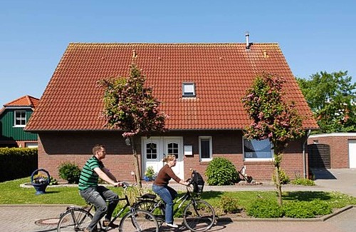 Esens Apartment | Apartment 2 - Huus kiek ut