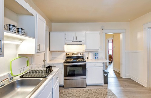 Niagara Falls Apartment | Apartment 2 Mi to Niagara Falls & Whirlpool!