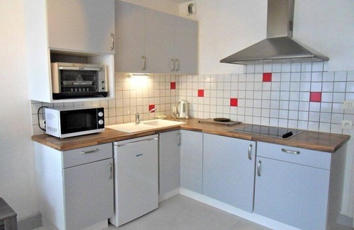 Kerroch Apartment | Apartment 2 rooms 4 people with WIFI 50 m from the beach of Courégant