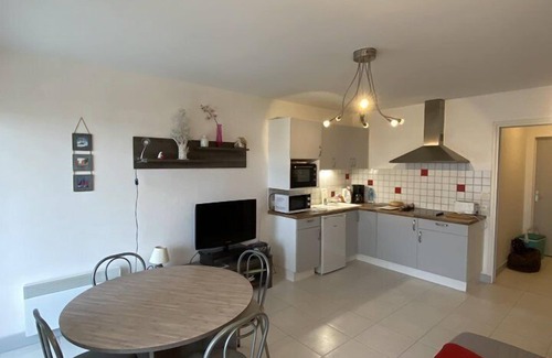 Kerroch Apartment | Apartment 2 rooms 4 people with WIFI 50 m from the beach of Courégant